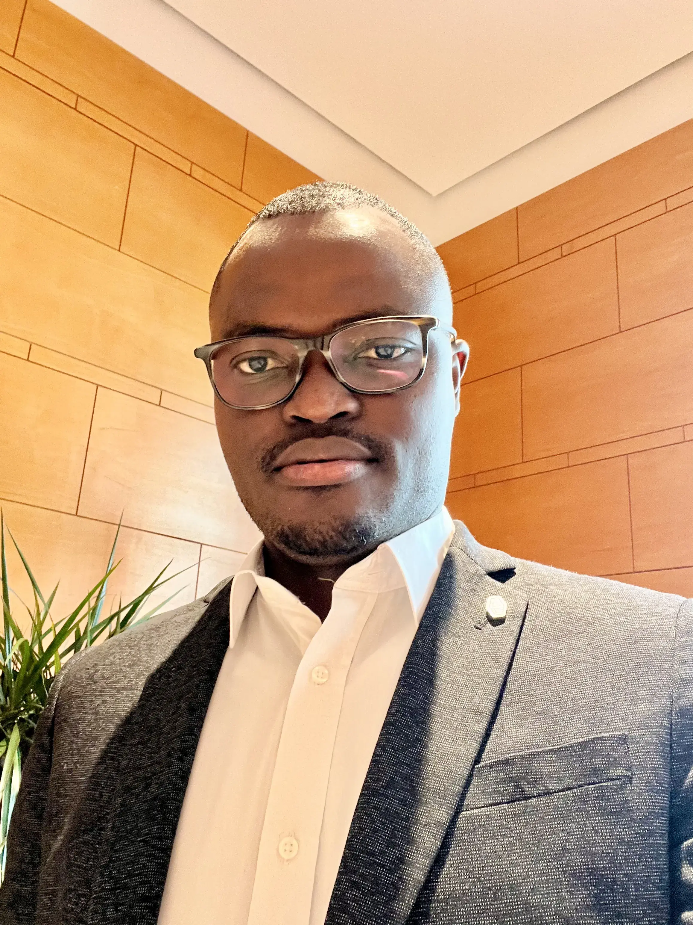 Portrait de Alain Mbungu Safi